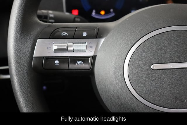 Used 2025 Hyundai Tucson SE FWD image 8
