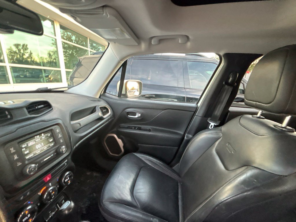 Used 2015 Jeep Renegade Limited w/ Safety & Security Group I AWD/4WD image 4