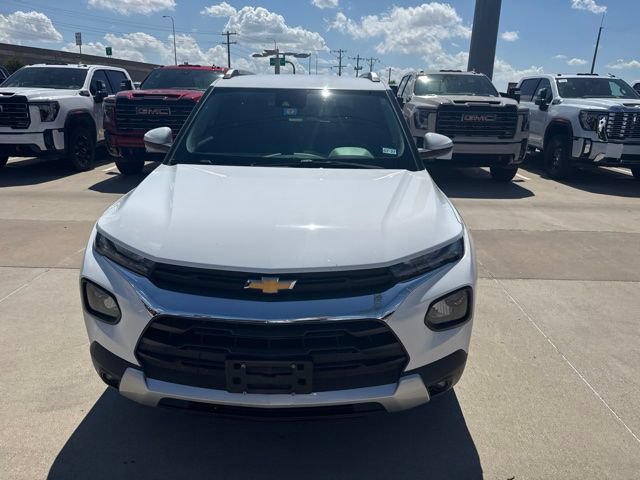 Used 2021 Chevrolet TrailBlazer LT w/ Convenience Package FWD image 3