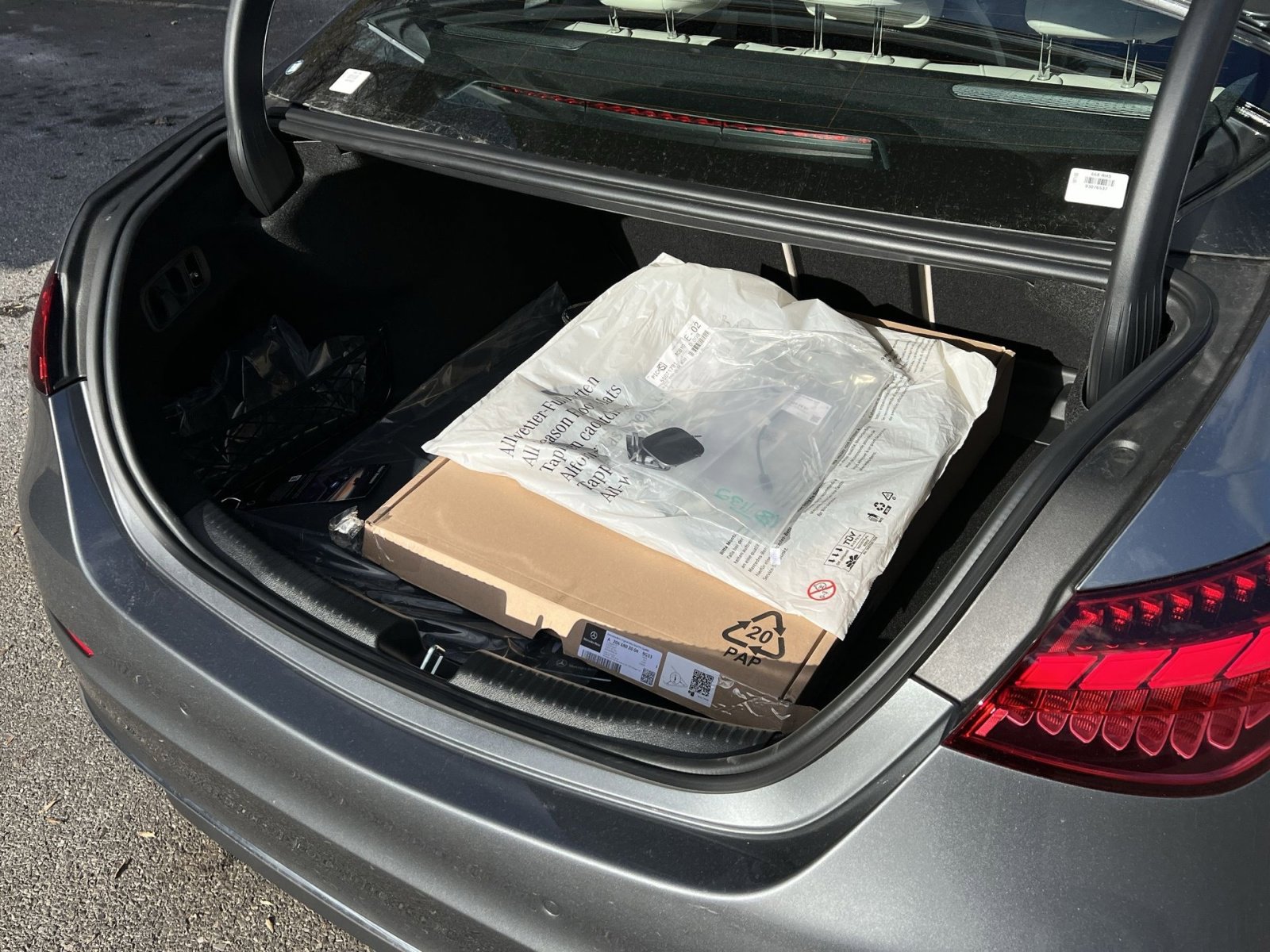 New 2026 Mercedes-Benz C 300 4MATIC Sedan image 24