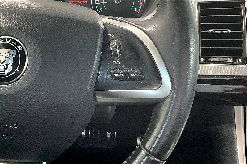 Used 2015 Jaguar XF Portfolio RWD image 18