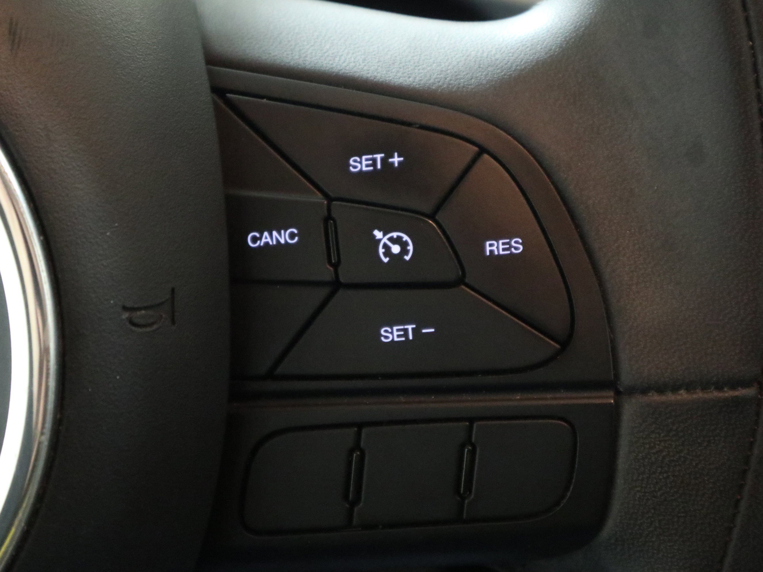 Used 2018 FIAT 500X Pop w/ Popular Equipment Group image 29