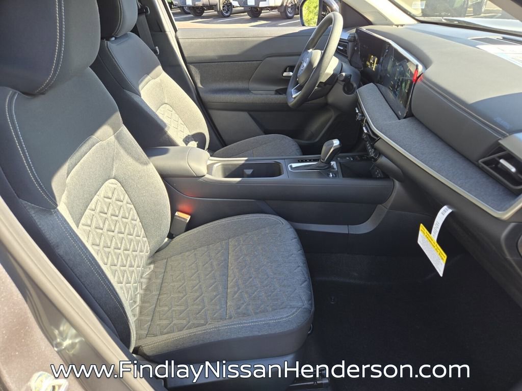 New 2026 Nissan Kicks SV w/ SV Premium Package FWD image 17