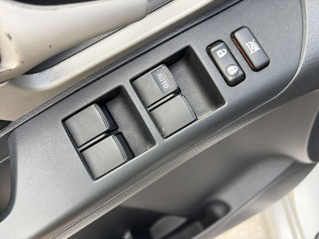 Used 2010 Toyota Matrix image 19