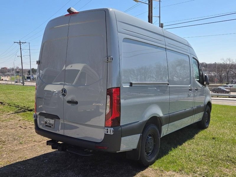 New 2026 Mercedes-Benz Sprinter 2500 image 3