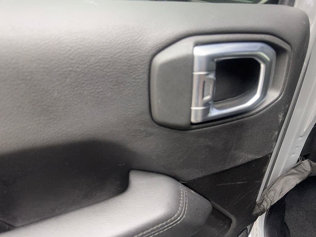 Used 2023 Jeep Wrangler Altitude image 37