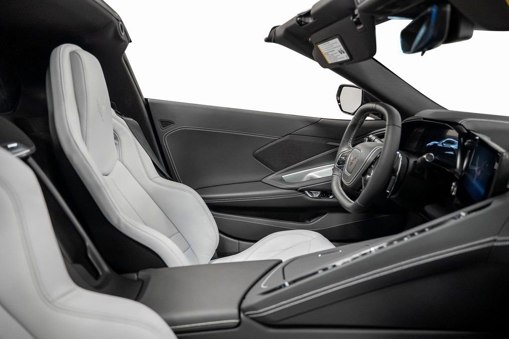 Used 2025 Chevrolet Corvette Stingray Coupe image 57