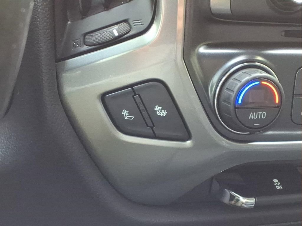 Used 2018 Chevrolet Silverado 1500 LT w/ All Star Edition AWD/4WD image 9