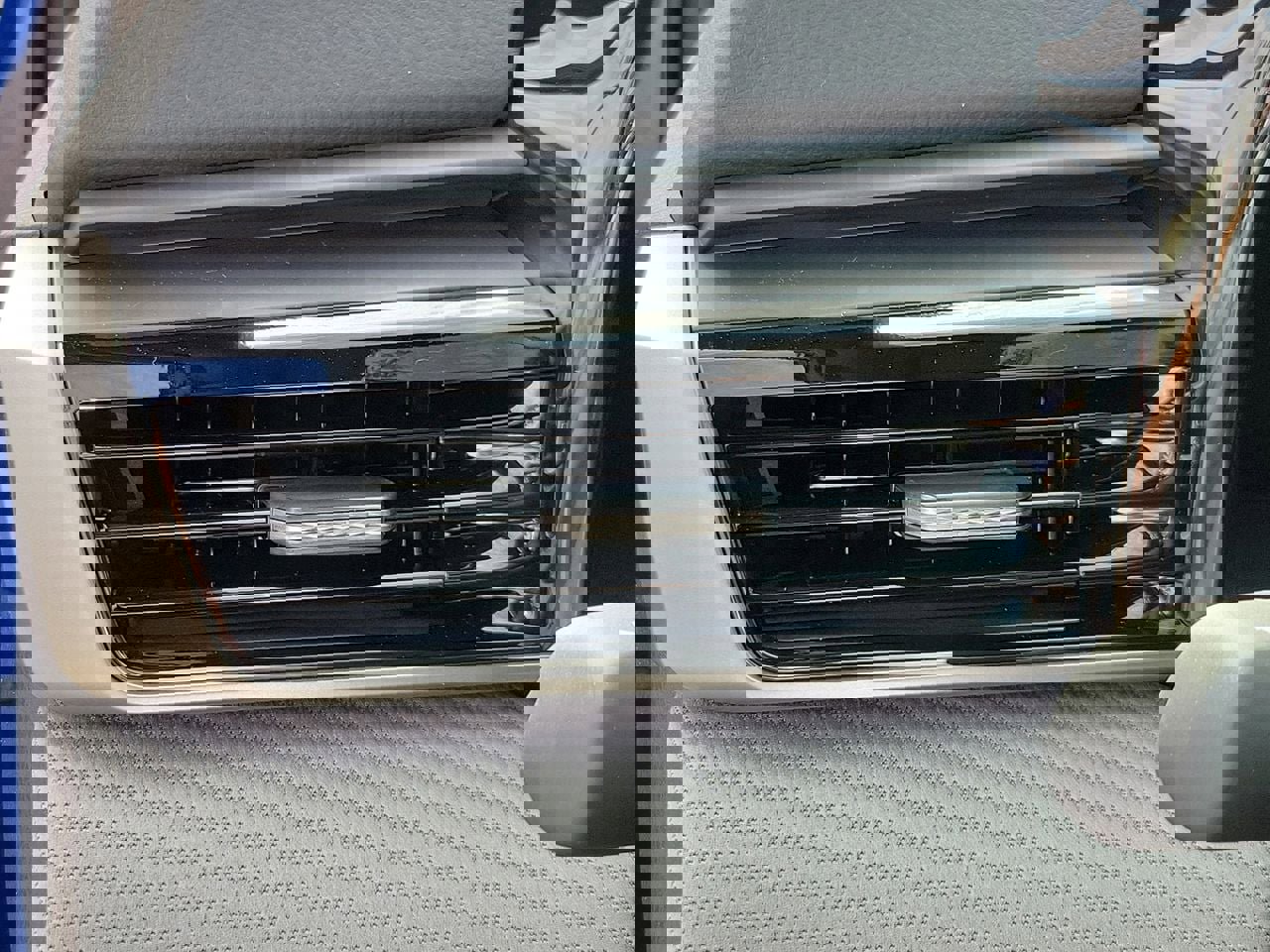 Used 2026 Toyota Camry SE FWD image 32