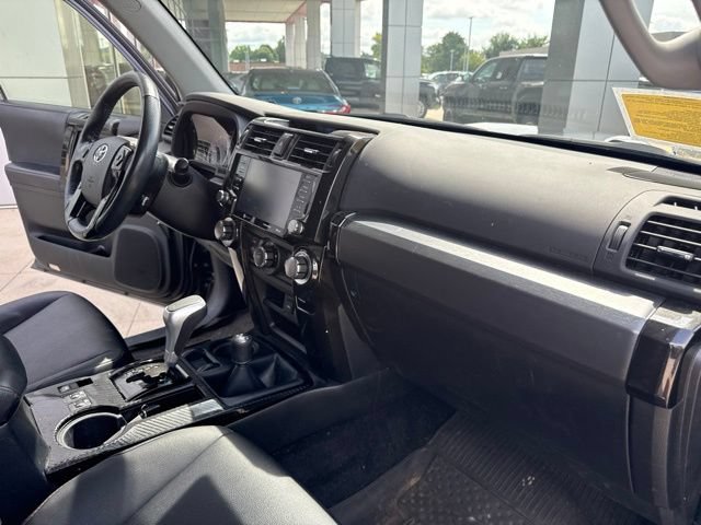 Used 2023 Toyota 4Runner TRD Off-Road Premium w/ Moonroof Package AWD/4WD image 29