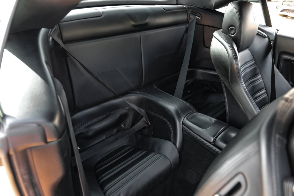 Used 2014 Ferrari California RWD image 38