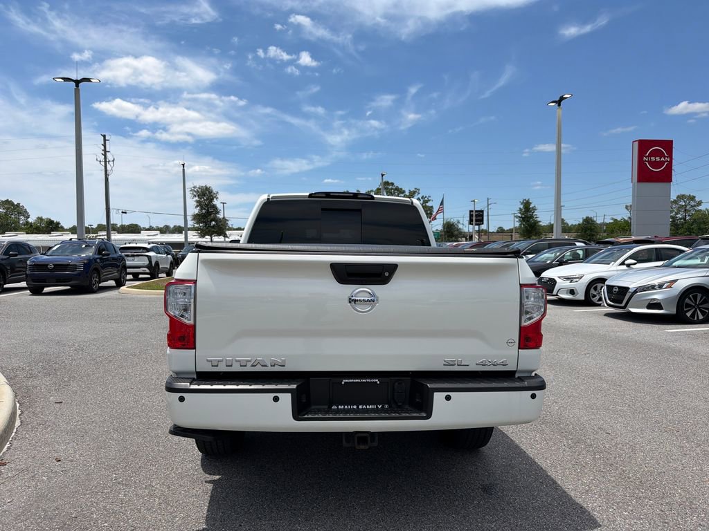 Used 2018 Nissan Titan SL AWD/4WD image 6