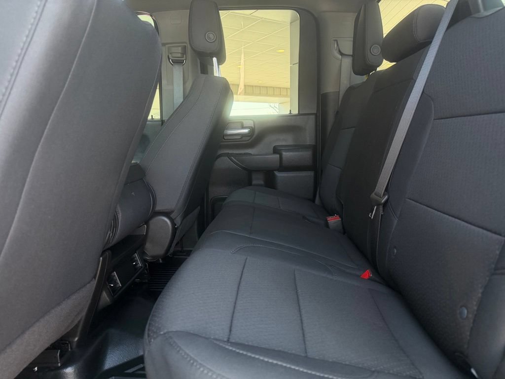 Used 2025 Chevrolet Silverado 2500 W/T AWD/4WD image 11