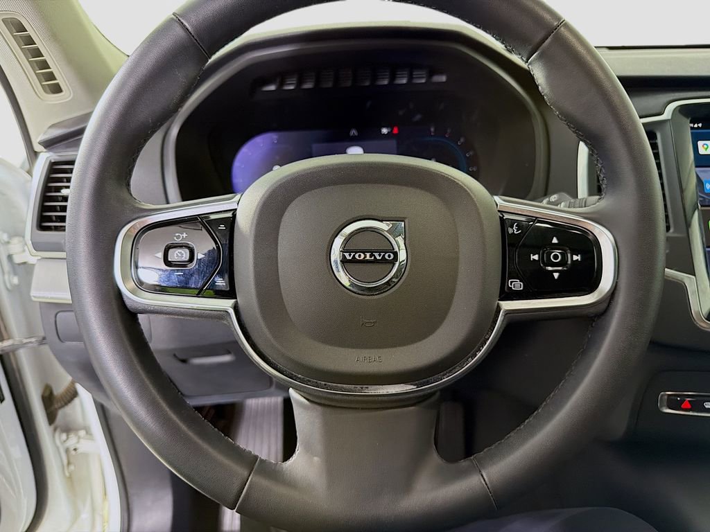 Used 2024 Volvo XC90 B5 Core w/ Protection Package Premier image 14