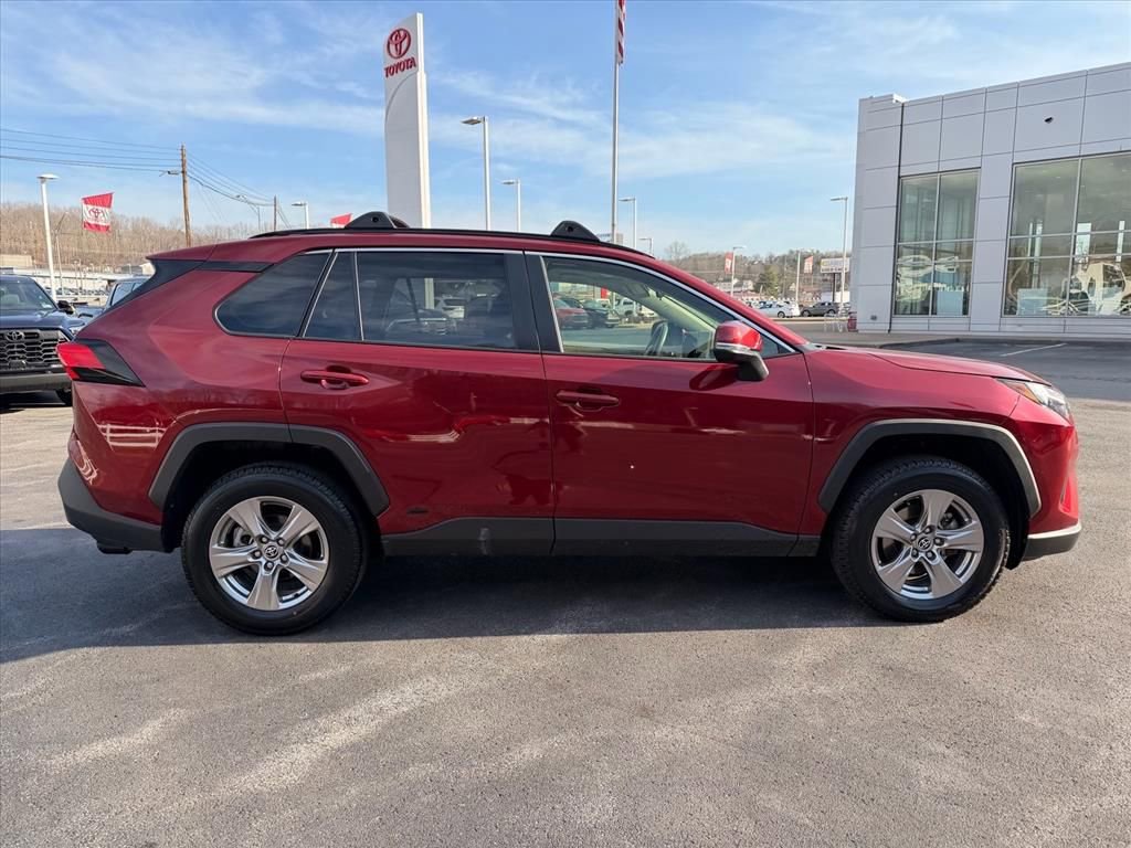 Used 2023 Toyota RAV4 XLE w/ Convenience Package image 3