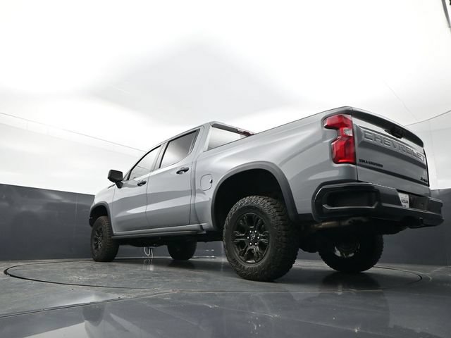 Used 2025 Chevrolet Silverado 1500 ZR2 w/ Dark Appearance Package AWD/4WD image 29