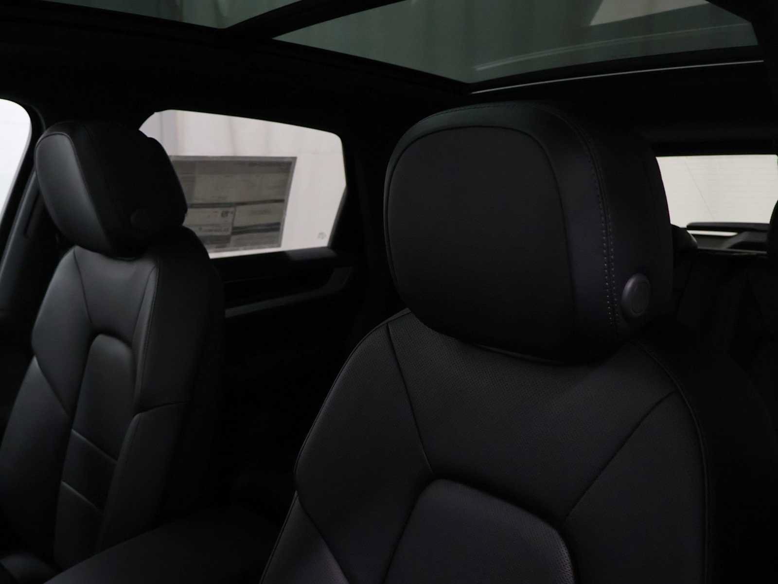 New 2026 Porsche Cayenne AWD/4WD image 18