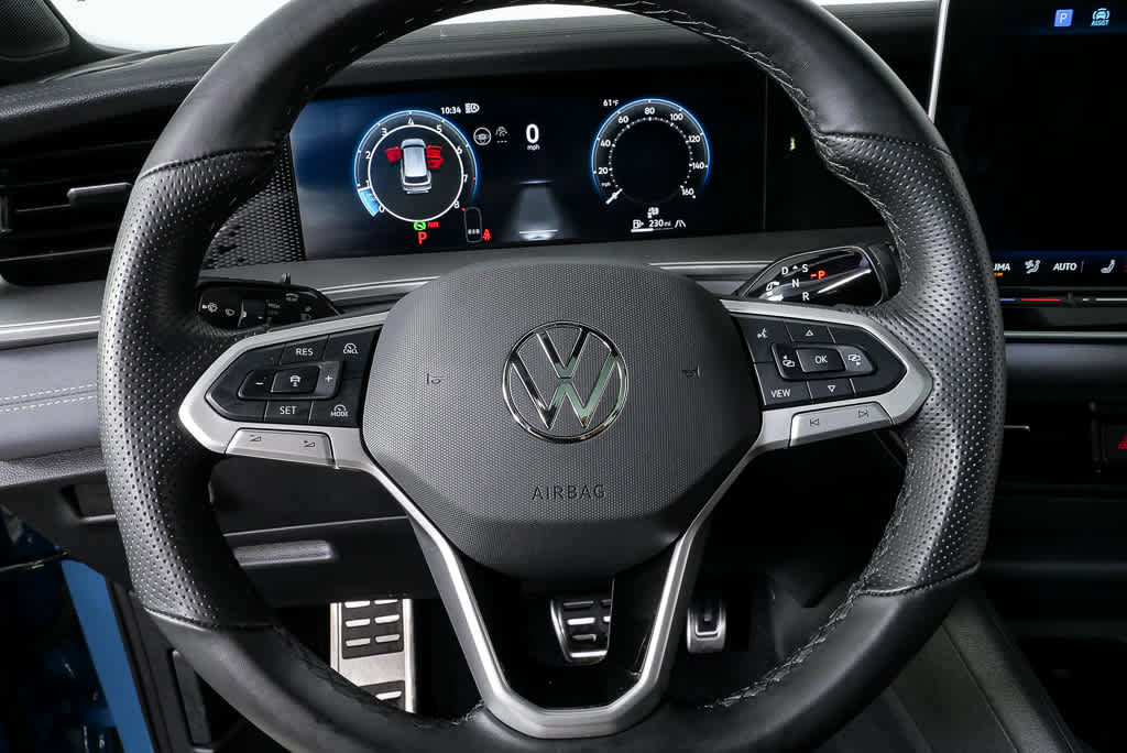 Certified 2025 Volkswagen Tiguan SE R-Line AWD/4WD image 11