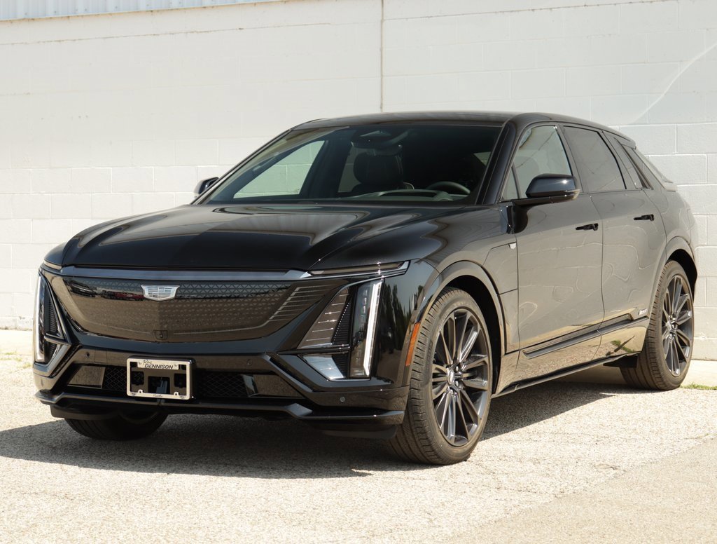 New 2026 Cadillac Lyriq V image 3