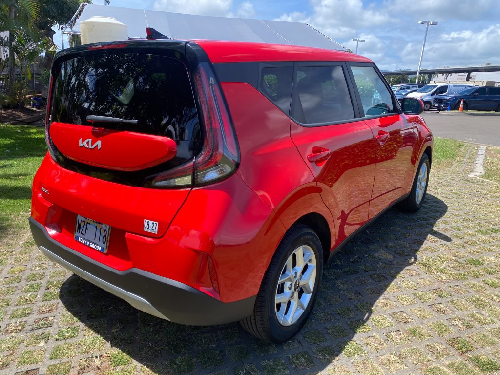 Used 2024 Kia Soul LX w/ Option Group 015 FWD image 25