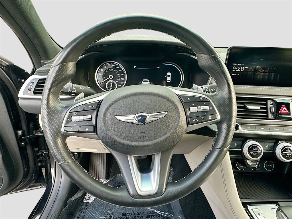 Used 2023 Genesis G70 2.0T image 11