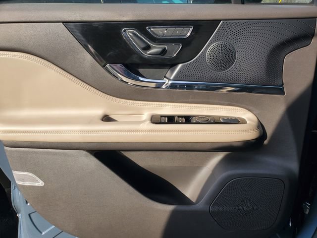 Certified 2024 Lincoln Corsair AWD w/ Equipment Group 101A image 8