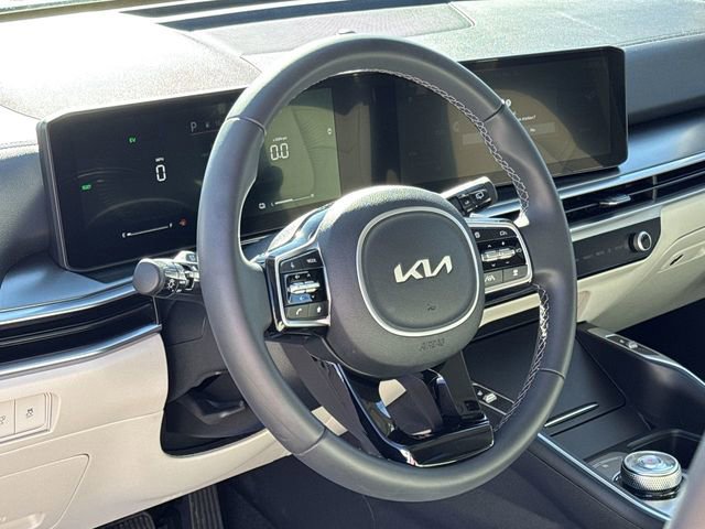 Certified 2025 Kia Sorento EX w/ EX Panoramic Sunroof Package image 18