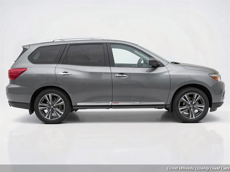 Used 2019 Nissan Pathfinder Platinum AWD/4WD image 4