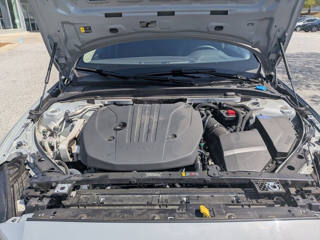 Used 2025 Volvo V60 B5 Cross Country Plus AWD/4WD image 29