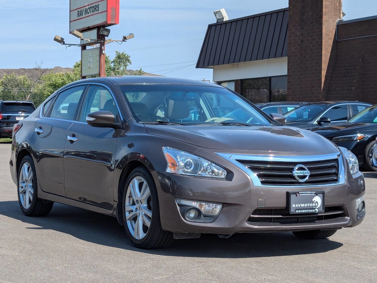 Used 2014 Nissan Altima 3.5 SL w/ Technology Package FWD image 7