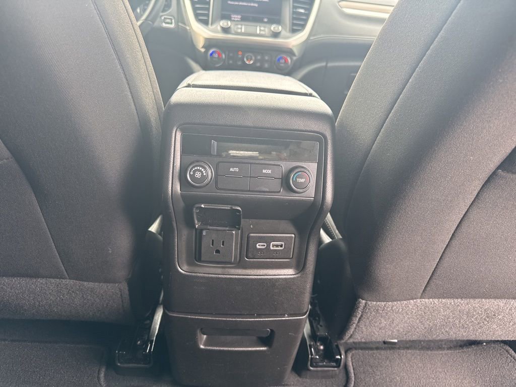 Used 2023 GMC Acadia SLE w/ Driver Convenience Package FWD image 24