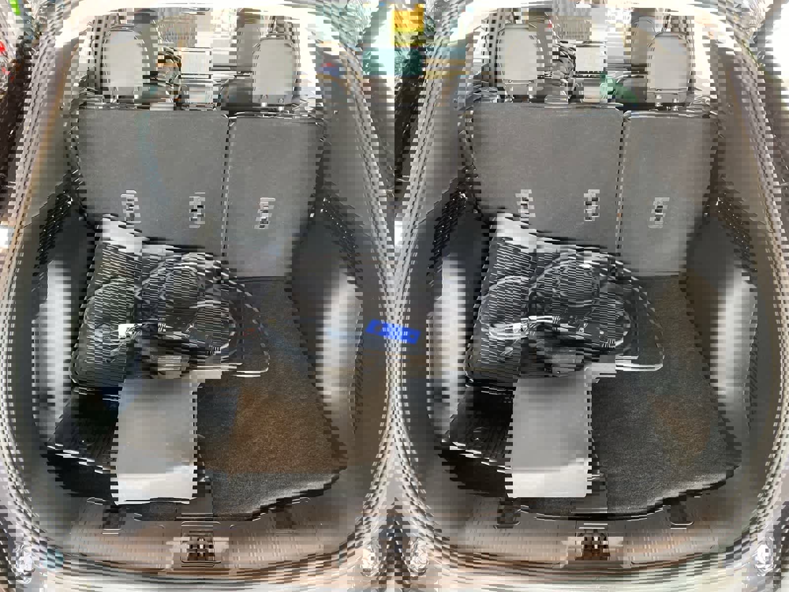 Used 2025 Ford Escape SE image 30