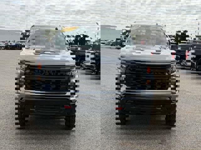 Used 2024 Chevrolet Silverado 1500 Custom Trail Boss w/ LPO, Dark Essentials Package image 3