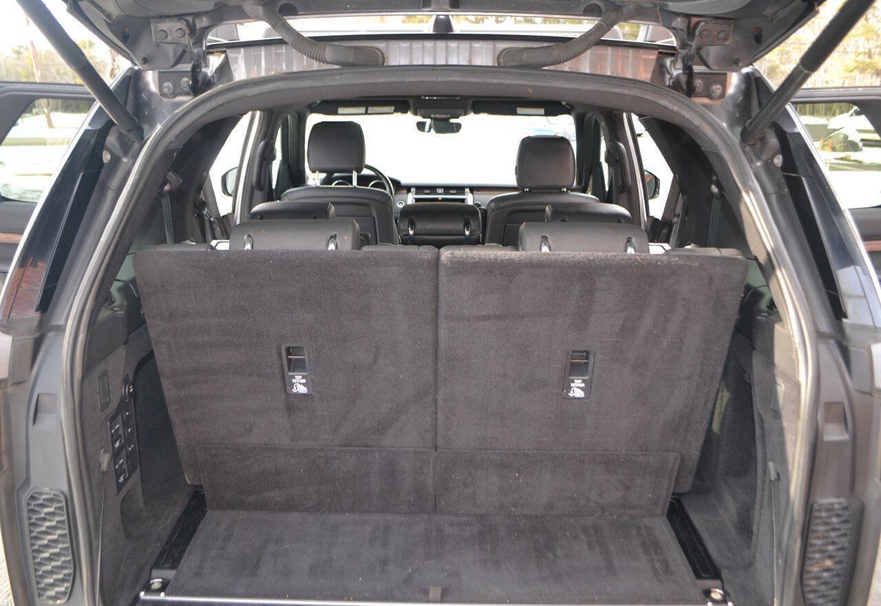 Used 2017 Land Rover Discovery HSE AWD/4WD image 15