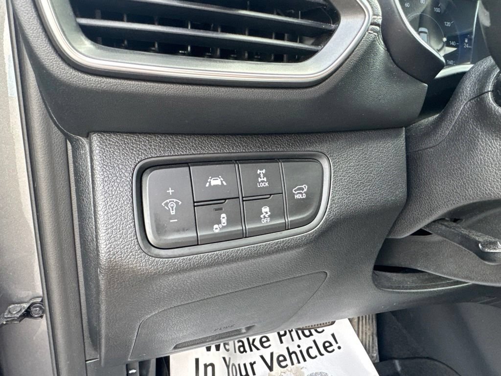 Used 2019 Hyundai Santa Fe Limited AWD/4WD image 18