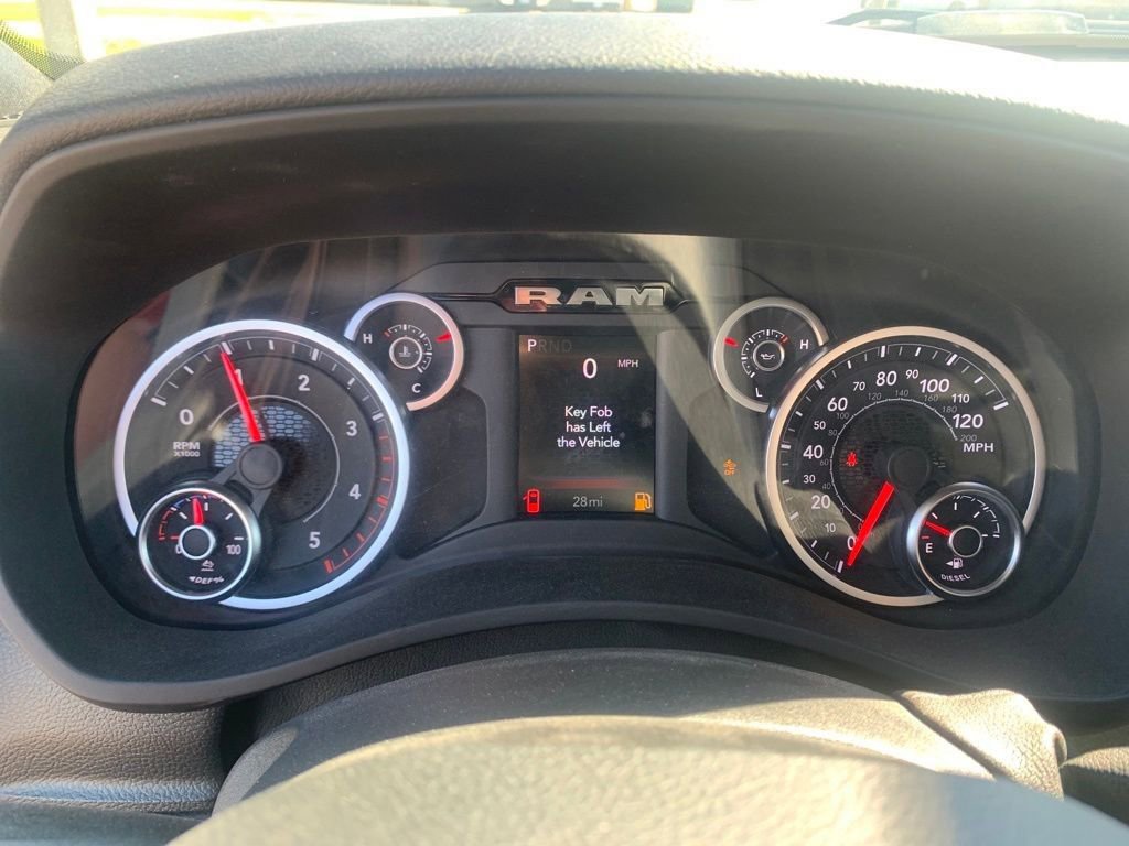 New 2025 RAM 2500 Big Horn AWD/4WD image 17