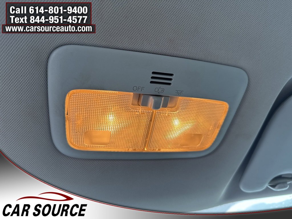 Used 2016 Toyota Corolla L image 22