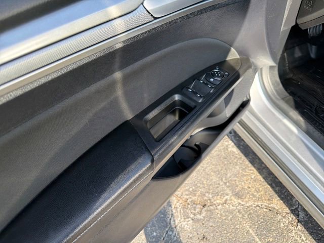 Used 2020 Ford Fusion SE image 15