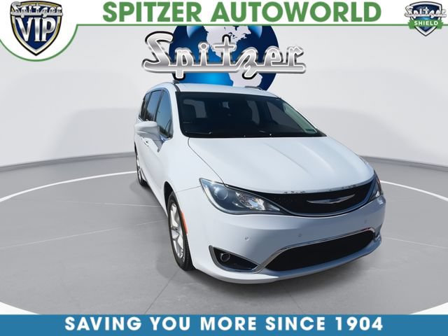 Used 2019 Chrysler Pacifica Touring-L Plus FWD image 3