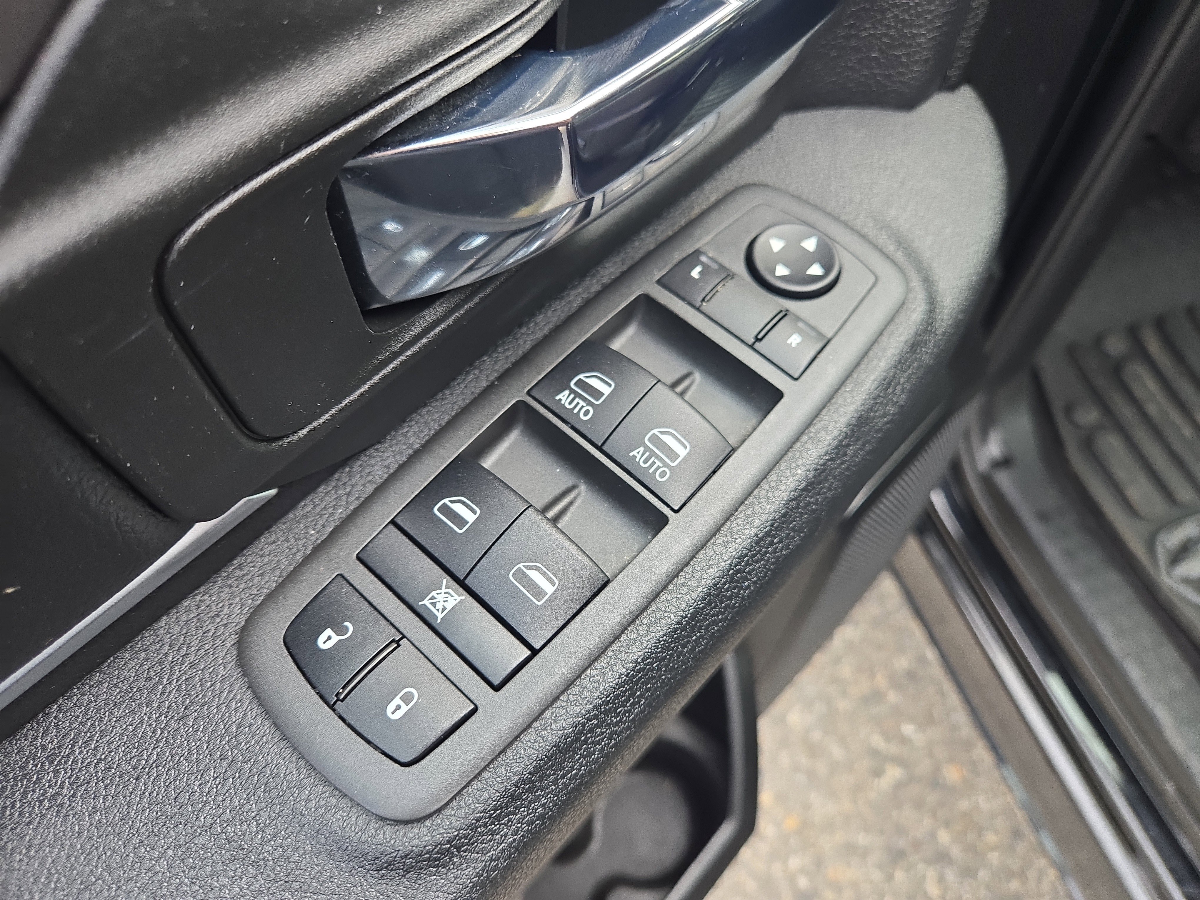 Used 2022 RAM 1500 Classic Warlock w/ Warlock Decor Package AWD/4WD image 20