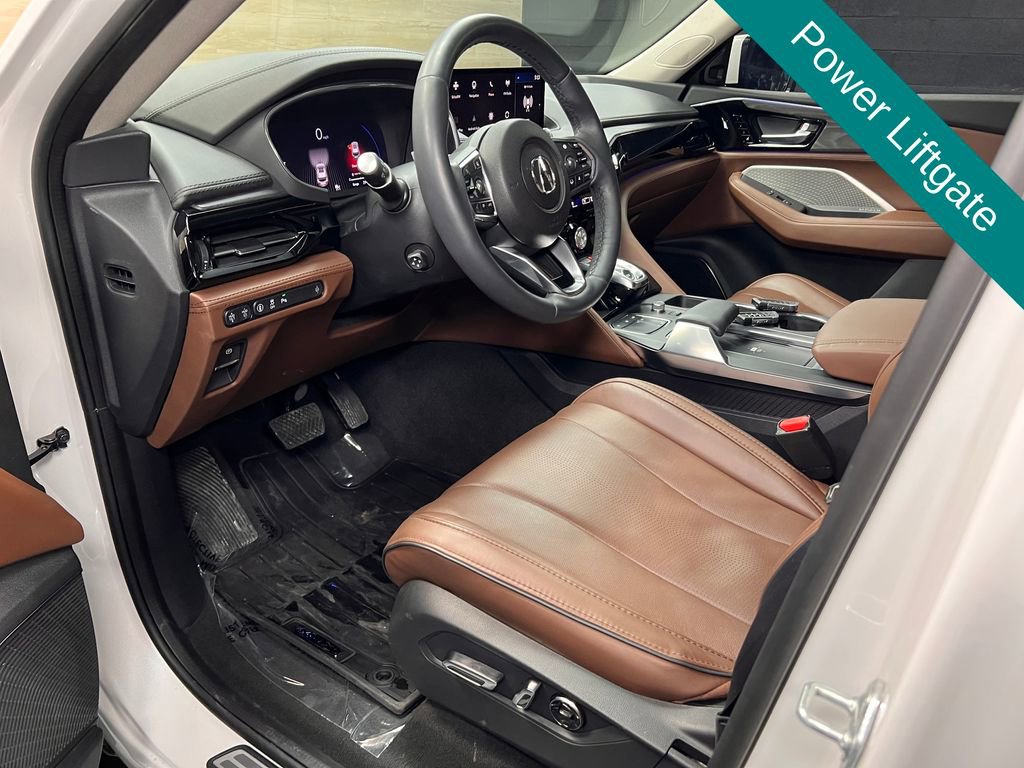 Used 2024 Acura MDX SH-AWD w/ Advance Package image 3