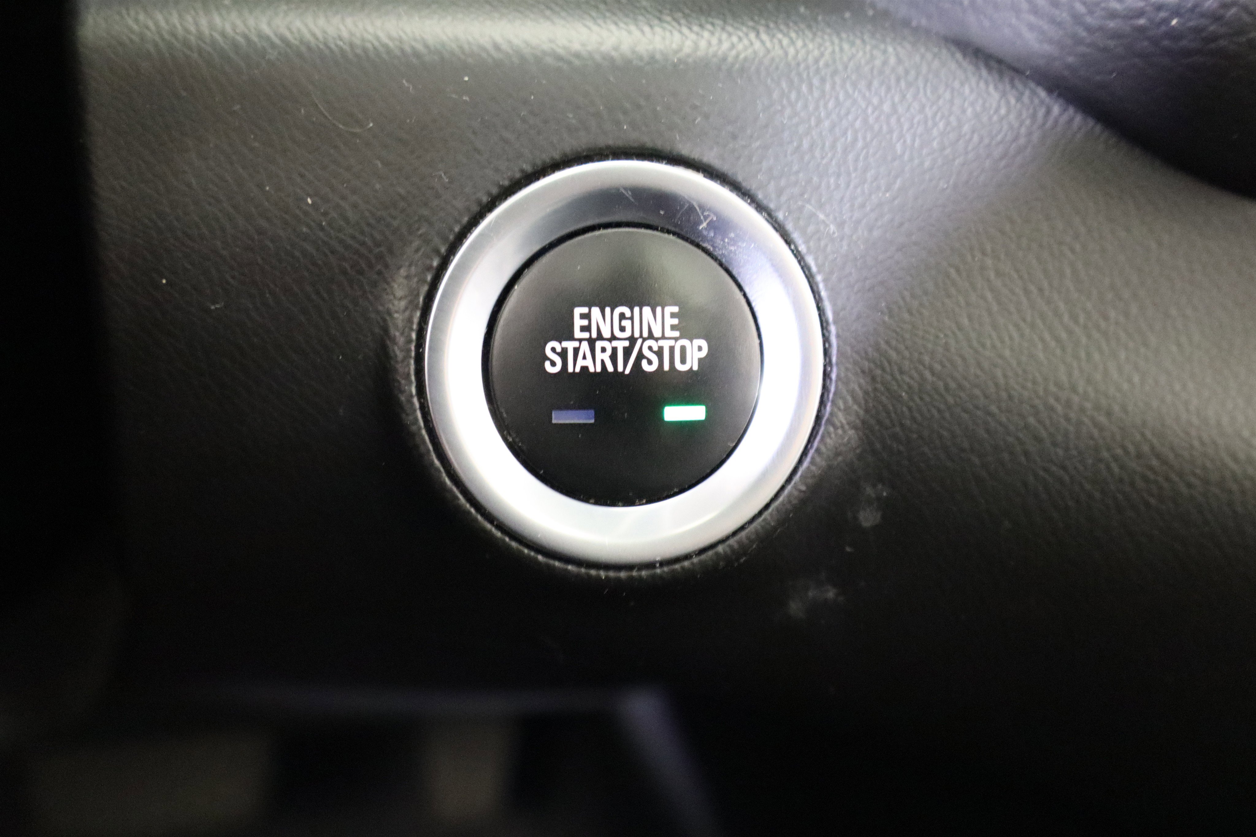Used 2022 GMC Terrain SLT w/ LPO, Floor Liner Package AWD/4WD image 28