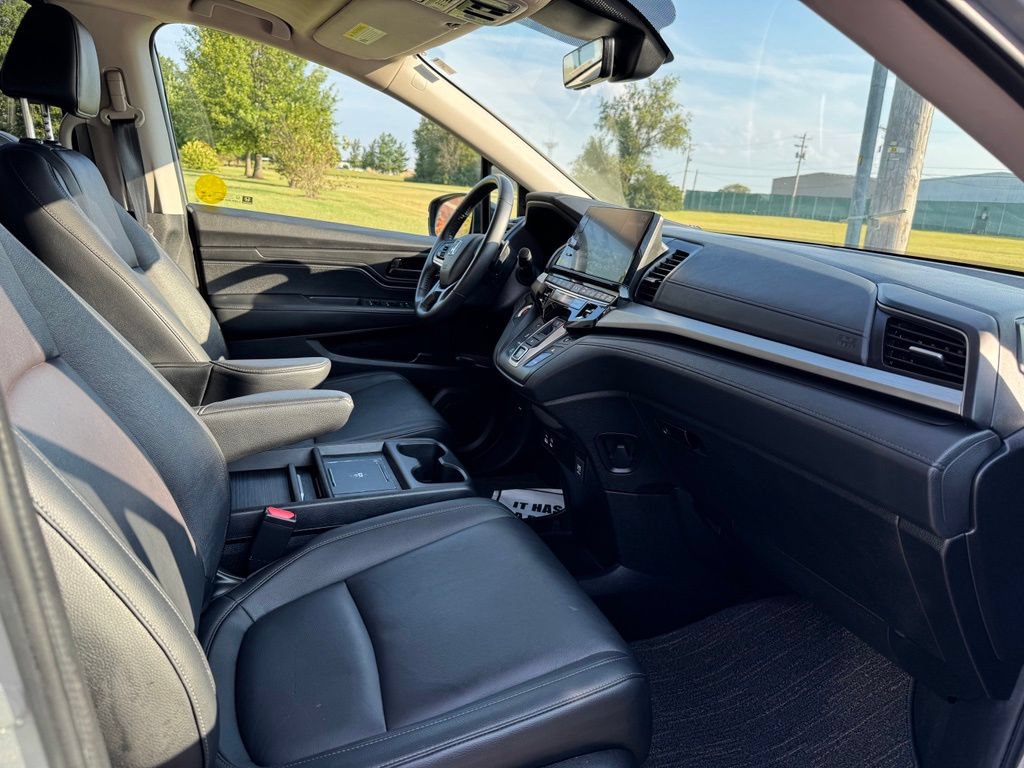 Used 2025 Honda Odyssey EX-L image 32