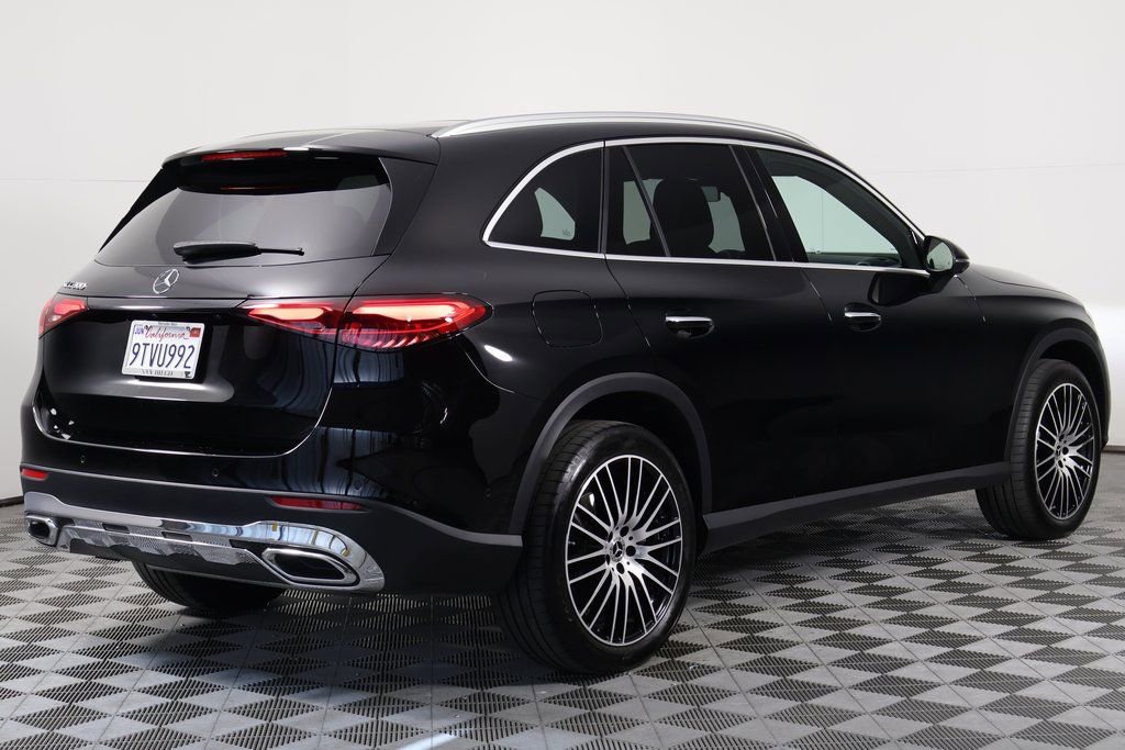 Certified 2025 Mercedes-Benz GLC 300 image 3