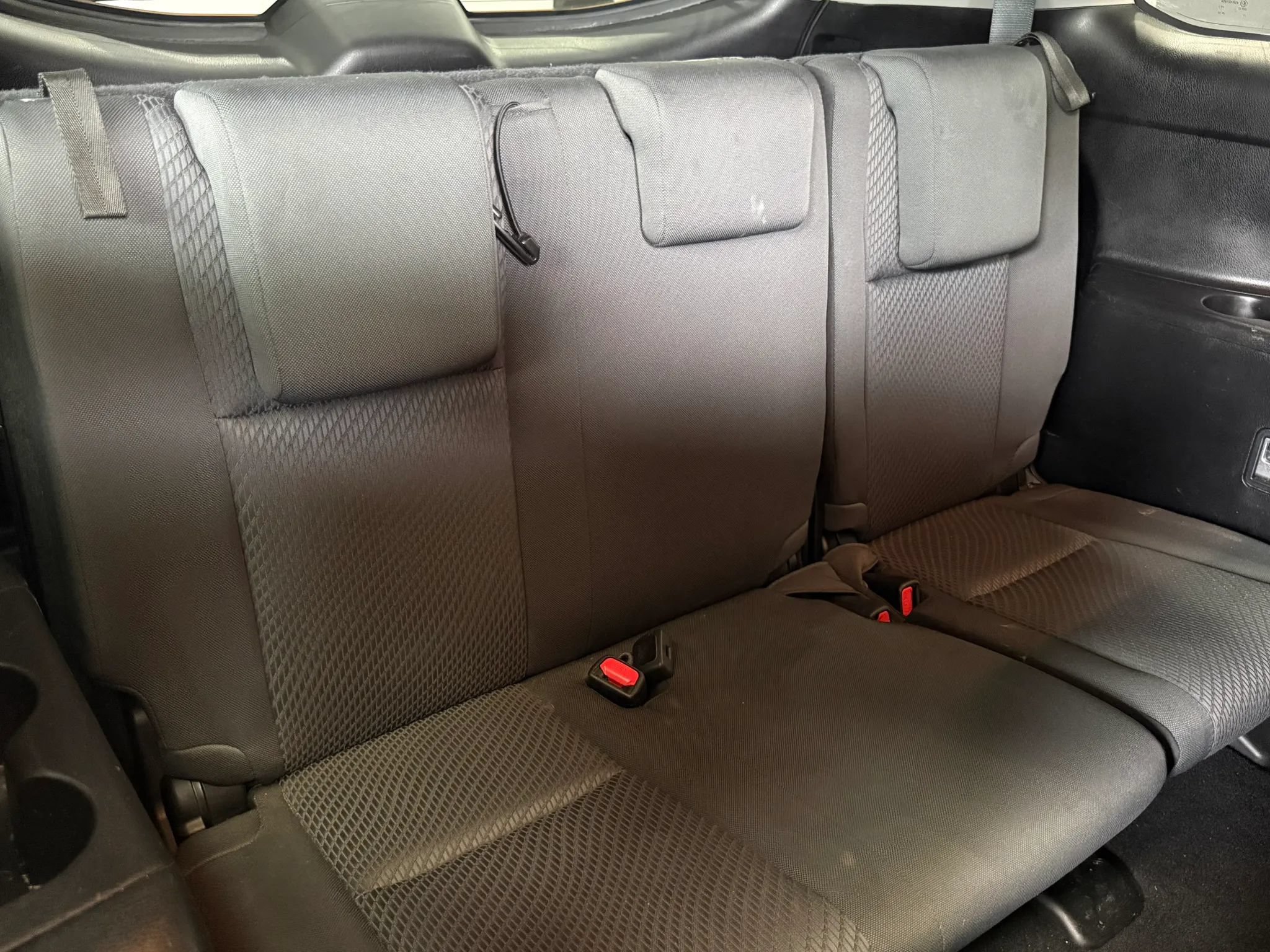Used 2019 Toyota Highlander LE AWD/4WD image 29