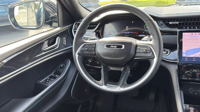 Used 2023 Jeep Grand Cherokee Trailhawk AWD/4WD image 26