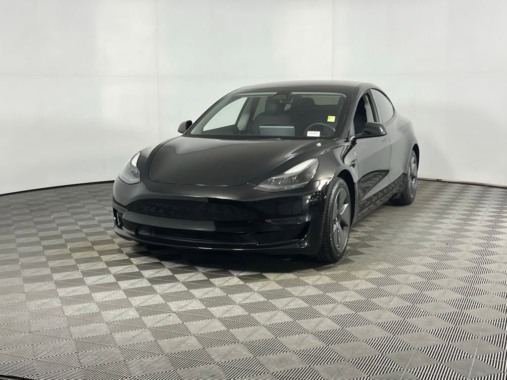 Used 2023 Tesla Model 3 Standard Range RWD image 3