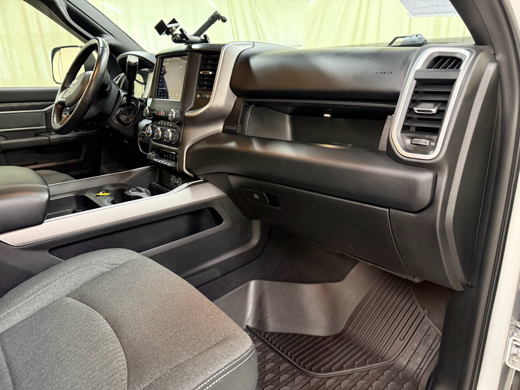 Used 2020 RAM 2500 Big Horn w/ Night Edition AWD/4WD image 27