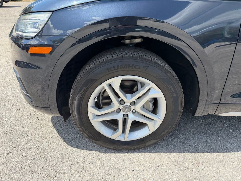 Used 2019 Audi Q5 2.0T Premium w/ Convenience Package image 9