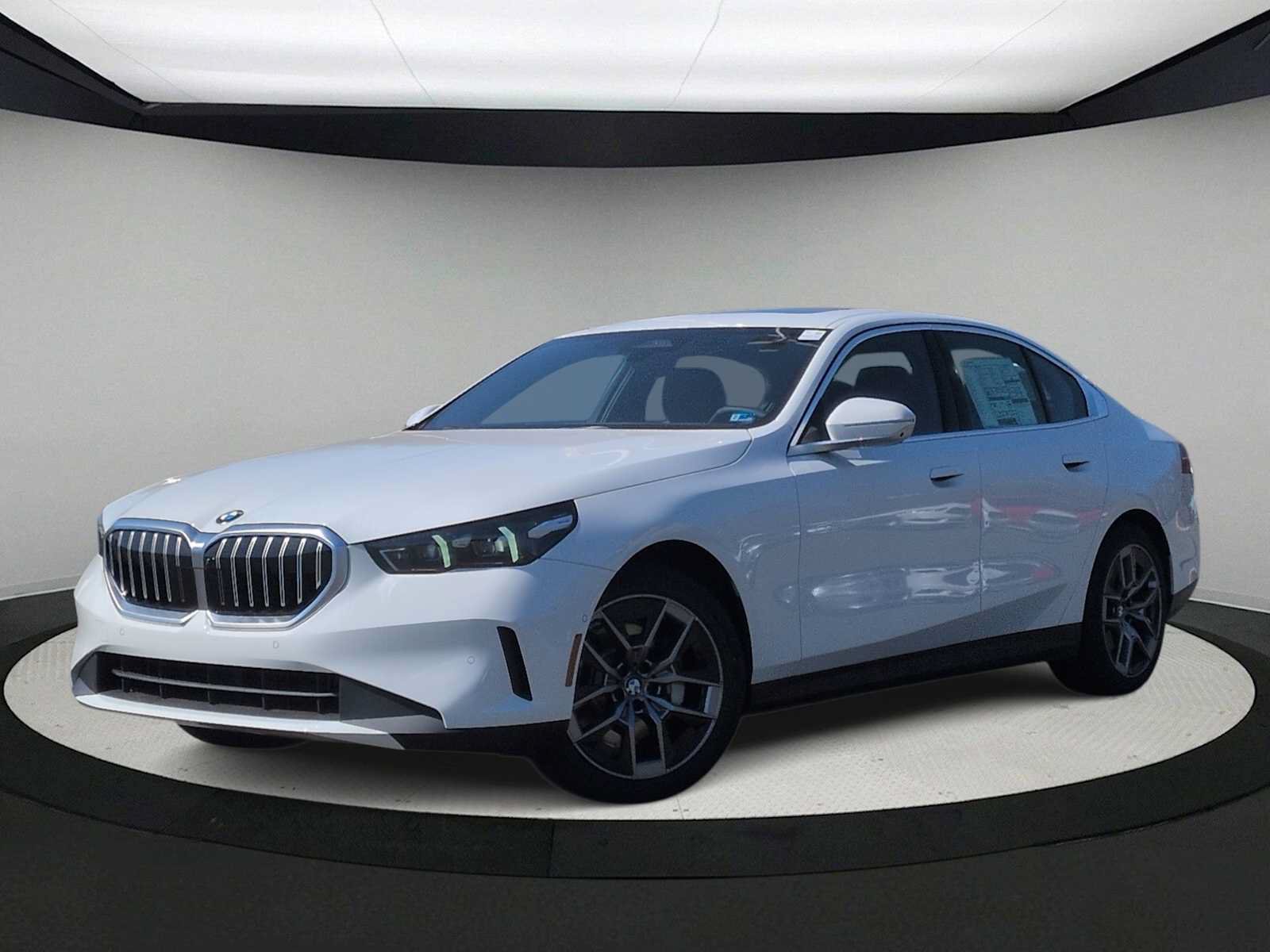 Used 2026 BMW 530i xDrive AWD/4WD image 1